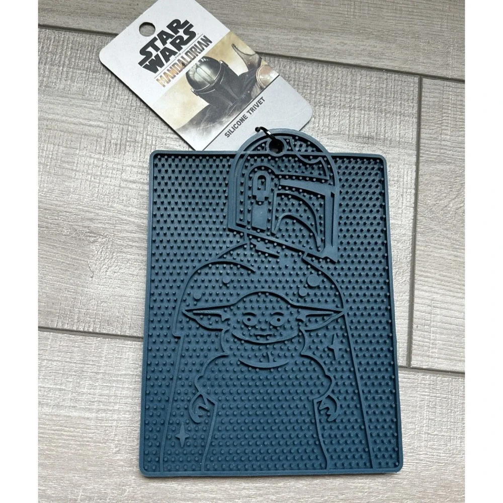Disney STAR WARS The MANDALORIAN Mandolorian & Grogu Cookware Silicone Trivet